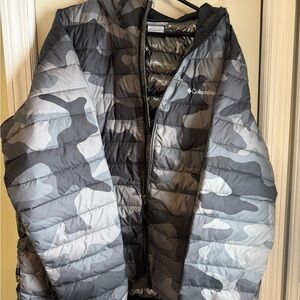 Columbia Black and Gray Patterned Jacket